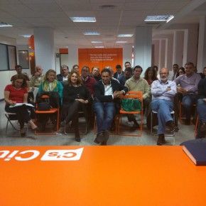 Transparencia, Limasa, Repsol o Art Natura, ejes de la reunión del Grupo Municipal con afiliados