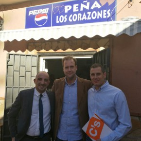 Visita del grupo municipal a la Peña Los Corazones