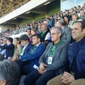 Gran ambiente en el Estadio de Atletismo para animar a España