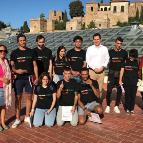 Carballo acerca el trabajo de Ciudadanos a los jóvenes de 'Convive Málaga'