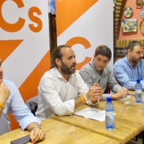 Cassá acerca el trabajo del grupo municipal a la Agrupación Centro de Cs Málaga